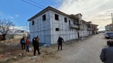 Belediye Başkanımız Mehmet Çiğdem bey Kıreli Arasta Çarşısı  ilk etap inşaatında incelemelerde bulundular.